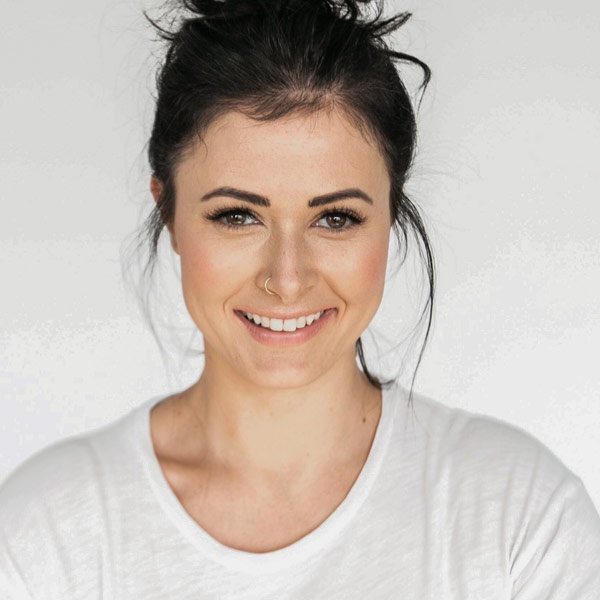 profile-photo-id-woman-plain-dark-1__opdb-op5ccad843024dd8-37709811